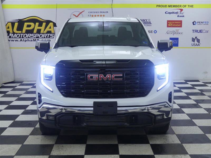 Used 2025 GMC Sierra 1500 SLT image 2