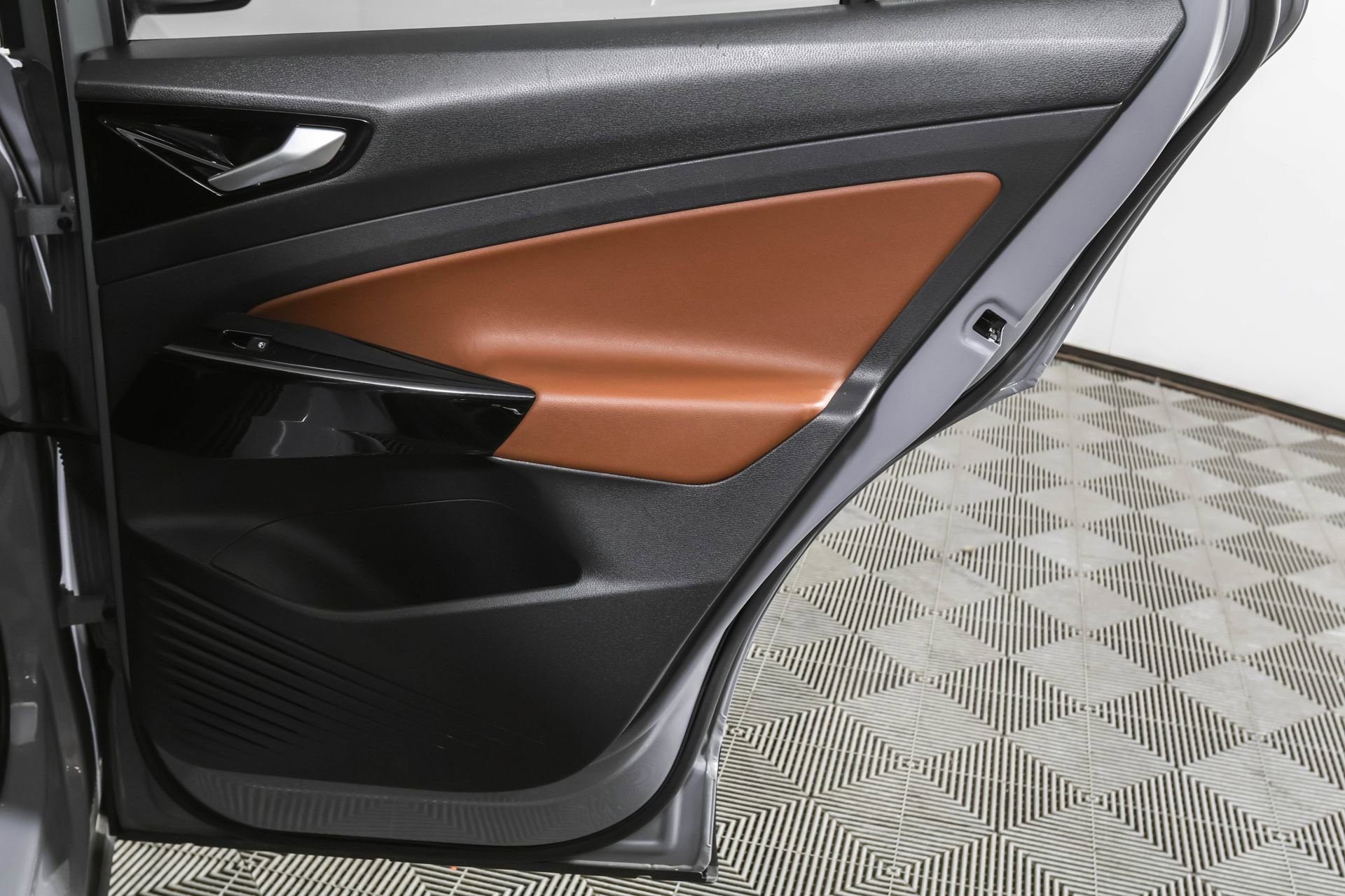 Used 2021 Volkswagen ID.4 Pro S image 45