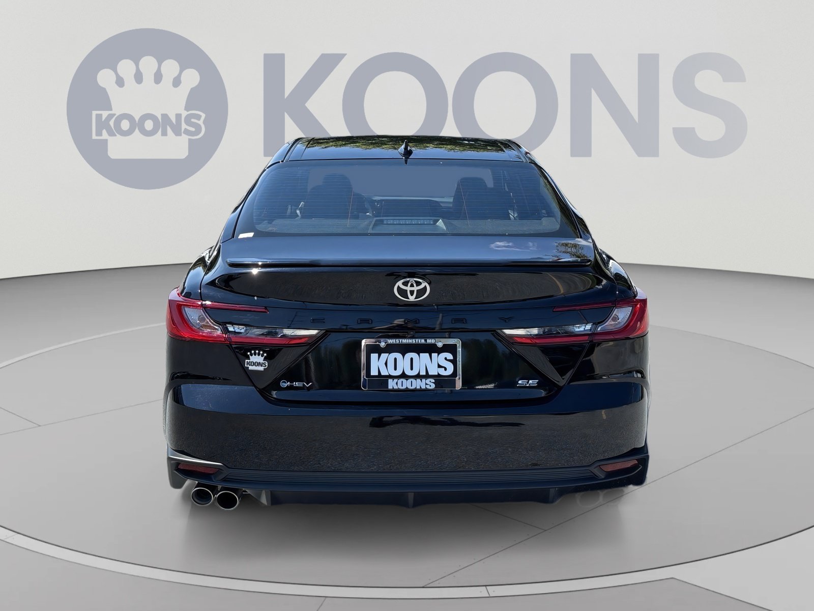 Used 2025 Toyota Camry SE w/ Multimedia Upgrade Package FWD image 5