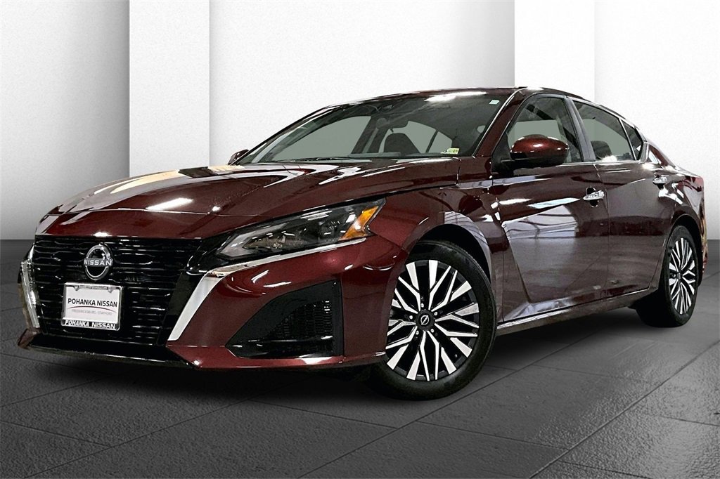 Certified 2024 Nissan Altima 2.5 SV w/ SV Premium Package image 12