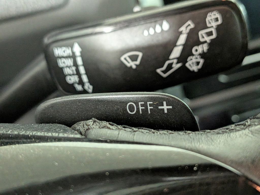 Used 2019 Volkswagen Golf S image 24