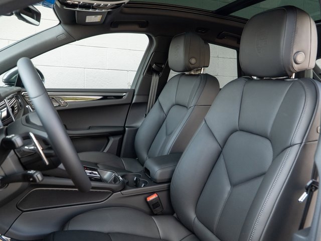 New 2026 Porsche Macan image 5