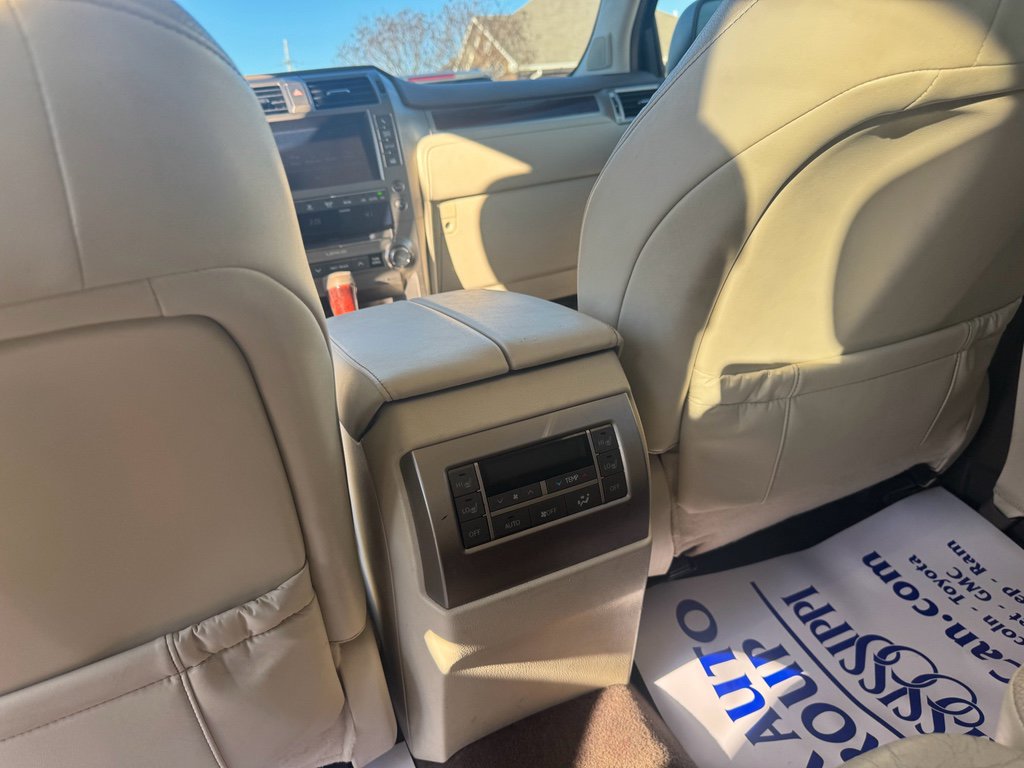 Used 2016 Lexus GX 460 image 14
