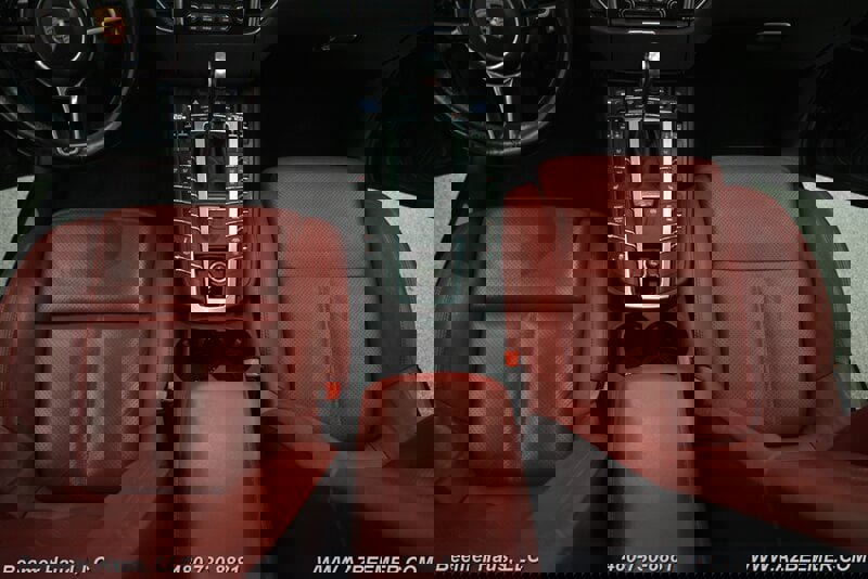 Used 2018 Porsche Macan GTS AWD/4WD image 18