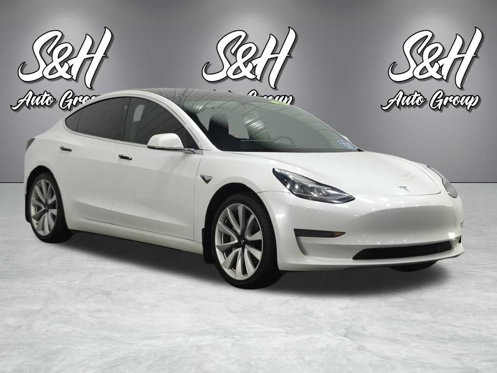 Used 2020 Tesla Model 3 Standard Range RWD image 2