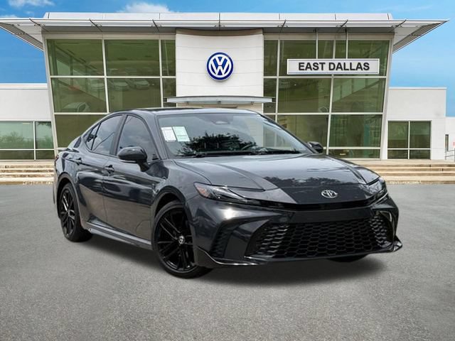 Used 2025 Toyota Camry LE FWD image 1
