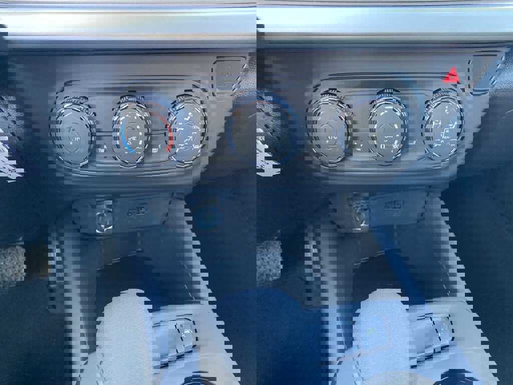 New 2026 Chevrolet Trax RS w/ Sunroof Package image 29