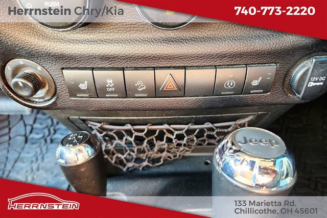 Used 2017 Jeep Wrangler Unlimited Rubicon w/ Cold Weather Group AWD/4WD image 15