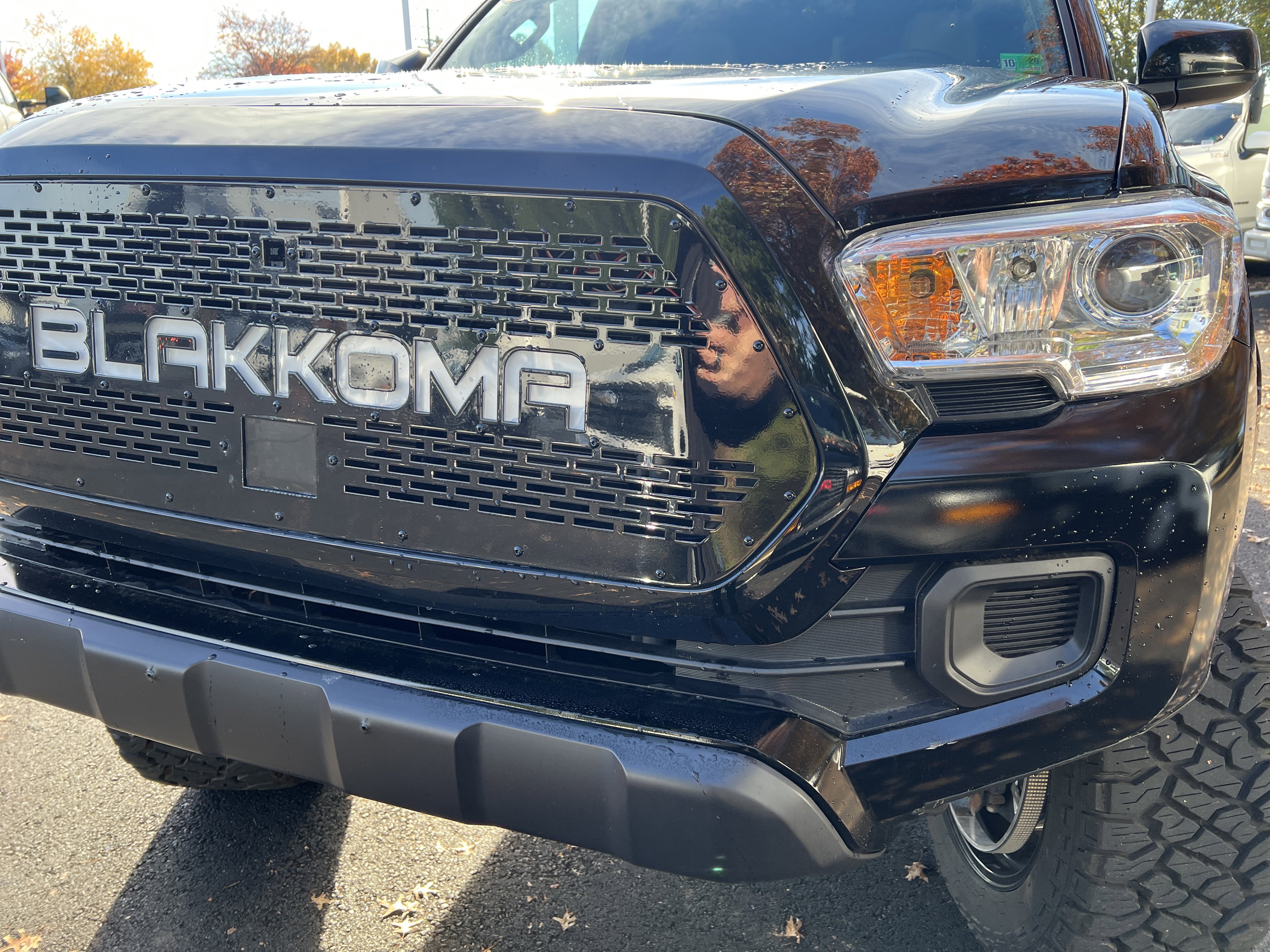 Used 2023 Toyota Tacoma SR image 6