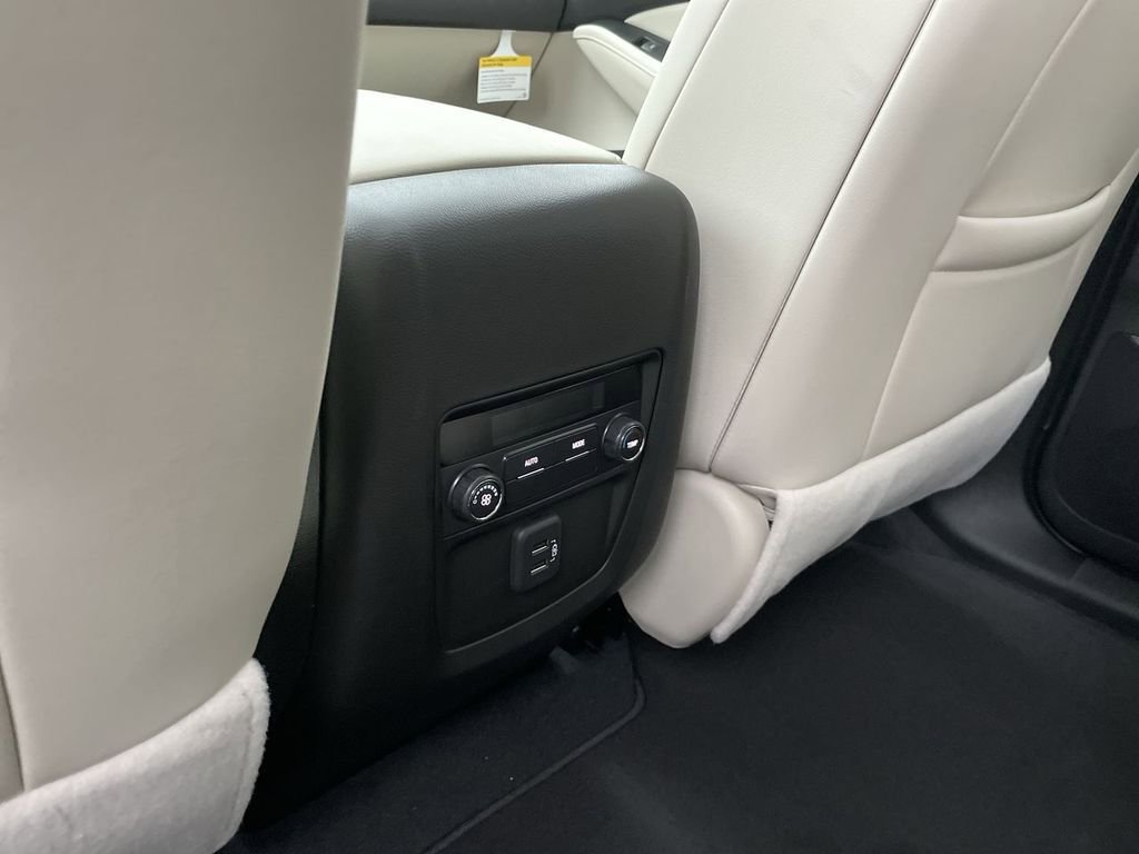 Used 2023 Buick Enclave Essence w/ Experience Buick Package image 23