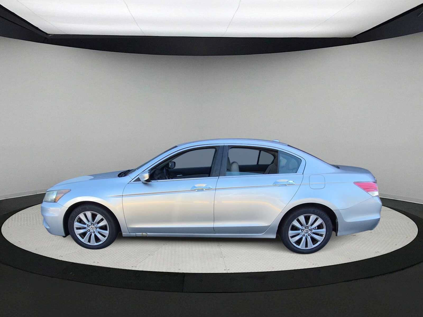 Used 2011 Honda Accord EX-L image 5