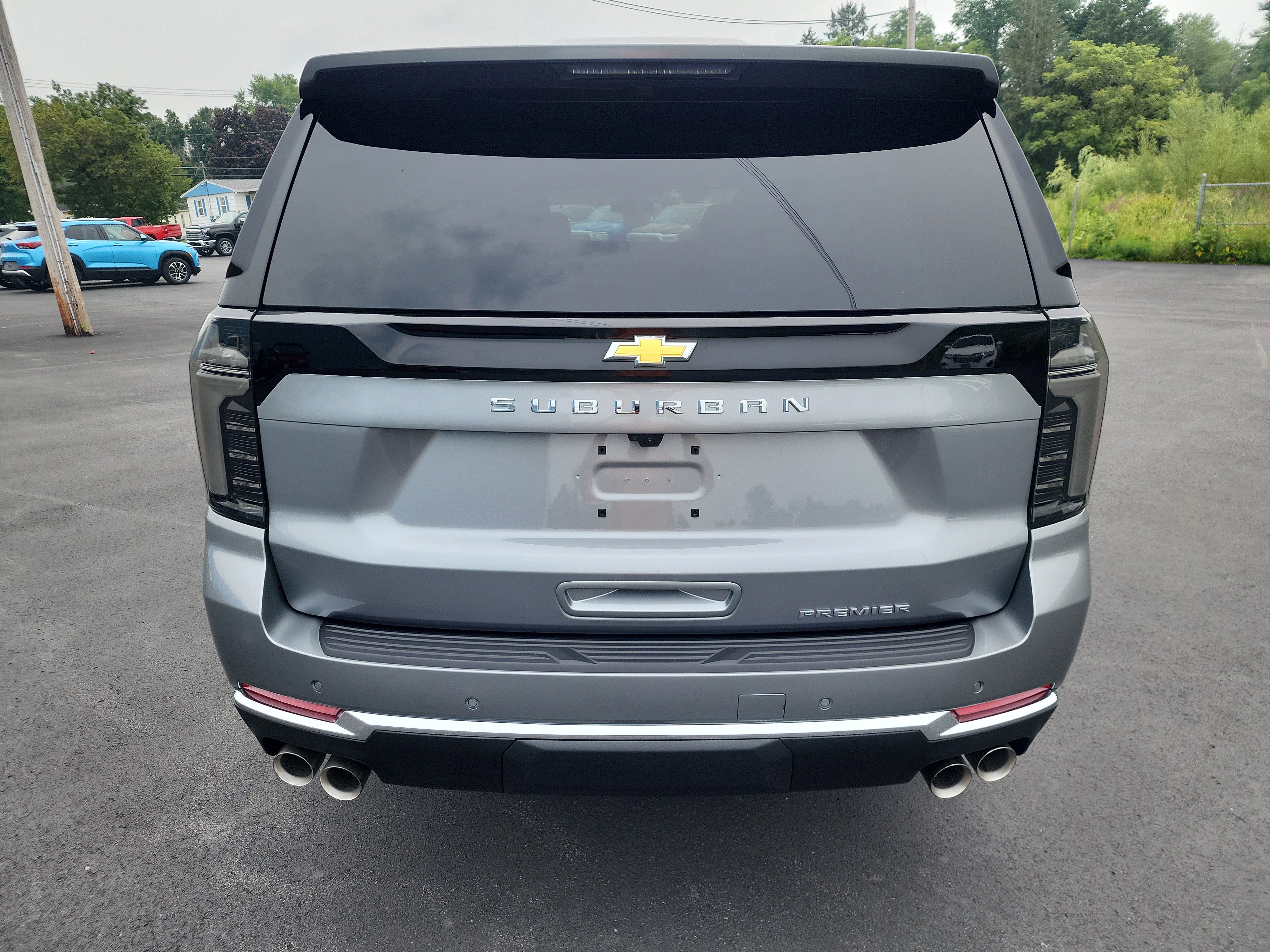 New 2025 Chevrolet Suburban Premier image 7