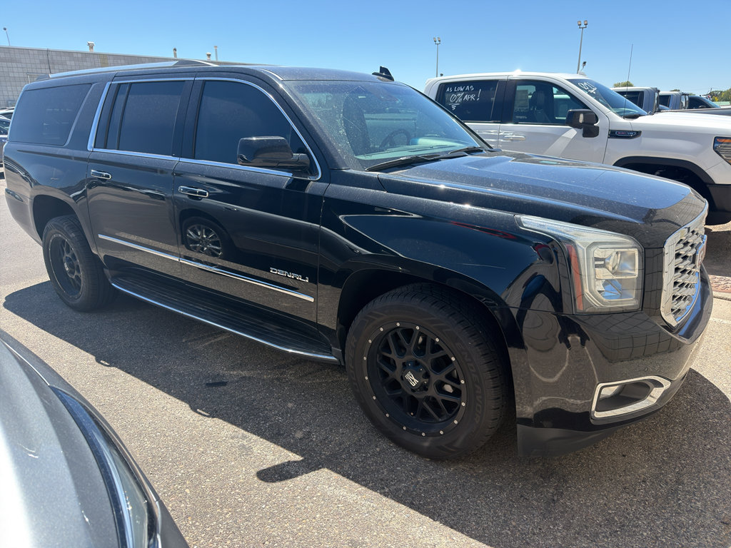 Used 2019 GMC Yukon XL Denali AWD/4WD image 2