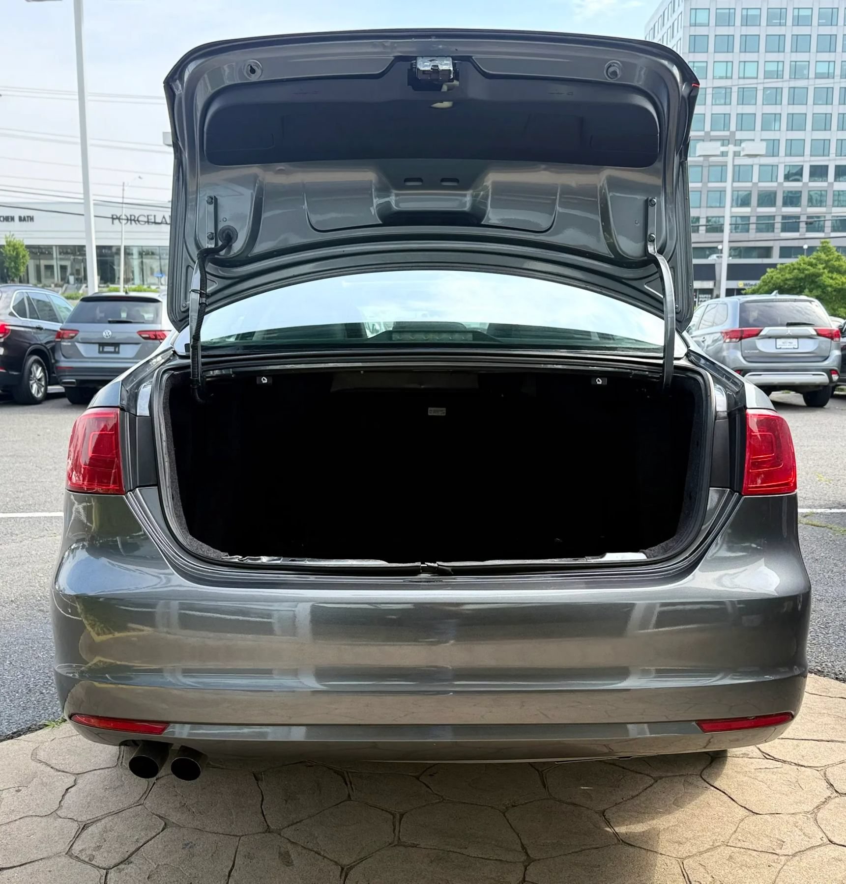 Used 2011 Volkswagen Jetta SE FWD image 41