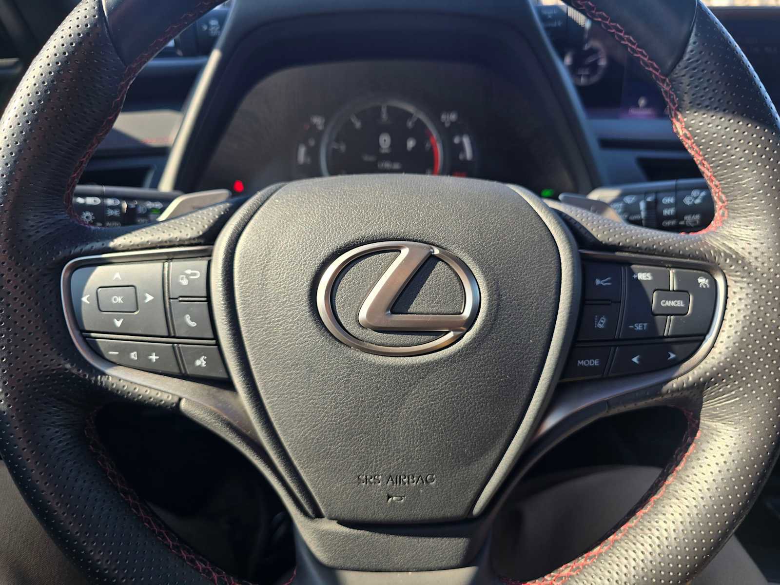 Used 2019 Lexus UX 200 F Sport image 24