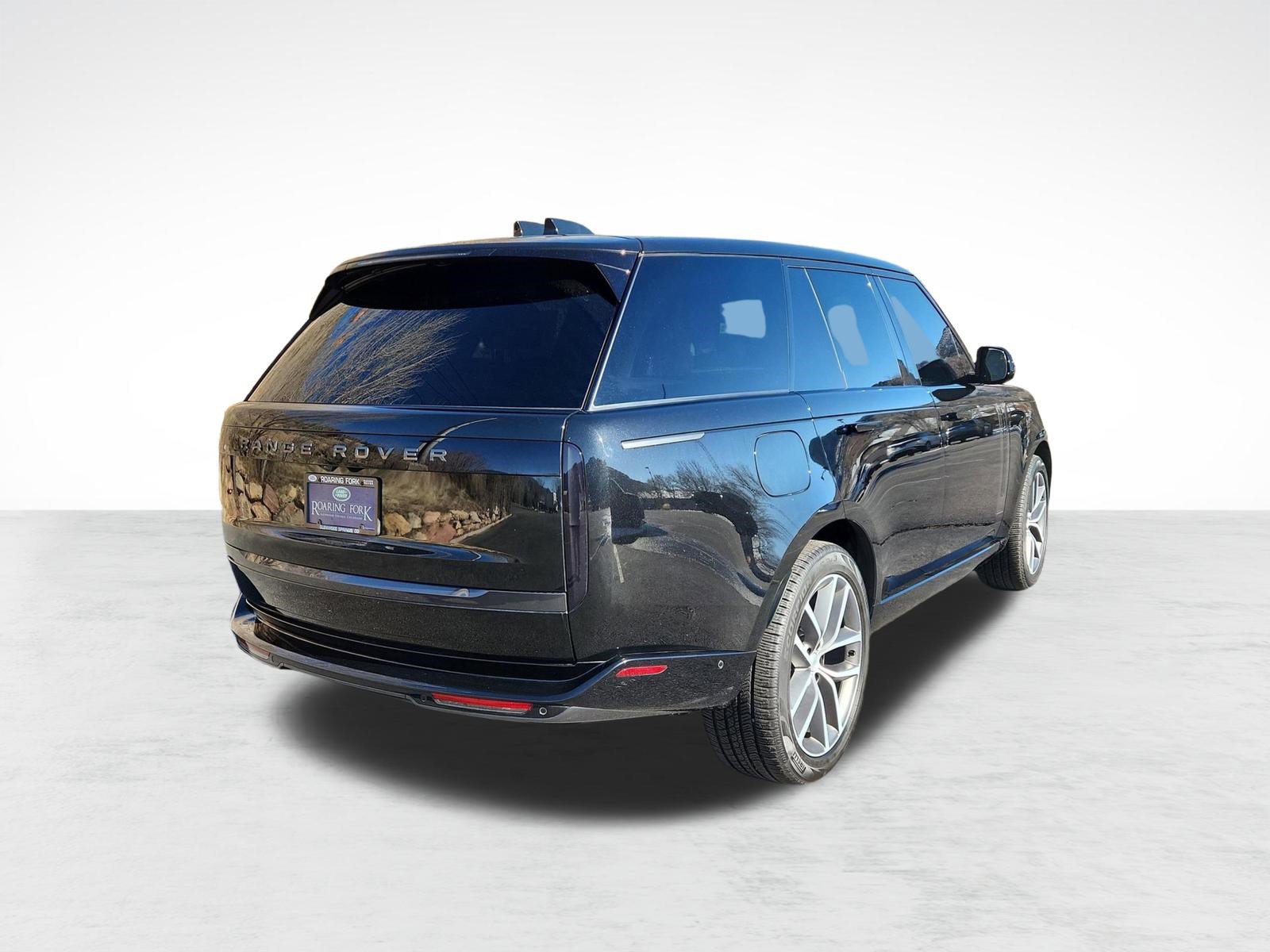 Used 2024 Land Rover Range Rover SE image 8