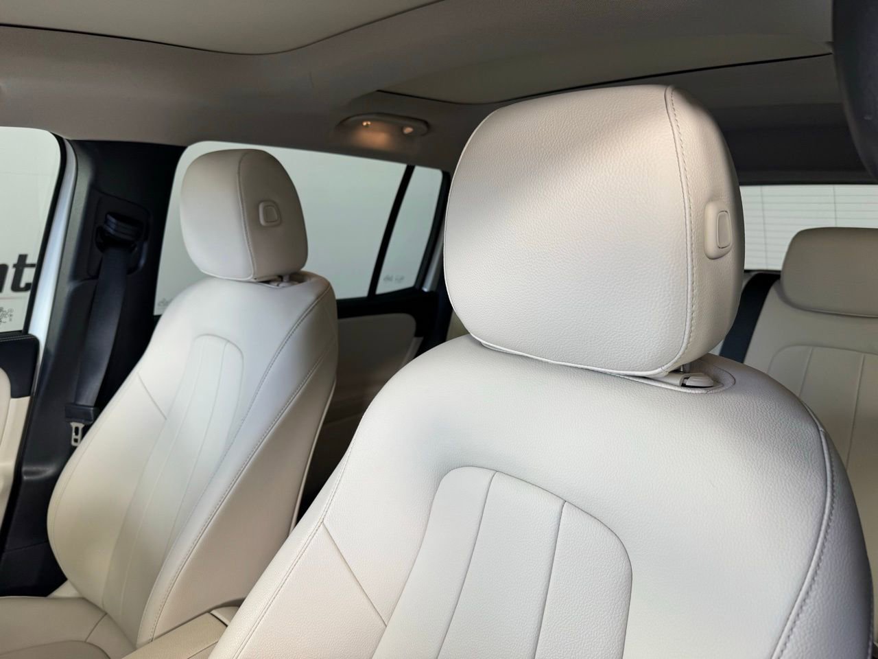 Used 2022 Mercedes-Benz GLB 250 image 3