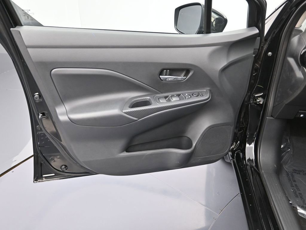 New 2025 Nissan Versa SV w/ Trunk Package FWD image 10