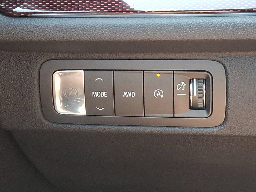 Certified 2025 Chevrolet Traverse RS AWD/4WD image 25