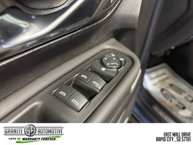 Used 2024 GMC Terrain Denali w/ Denali Premium Package AWD/4WD image 12