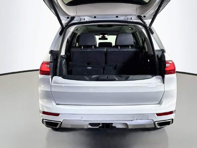 Used 2021 BMW X7 xDrive40i w/ Premium Package AWD/4WD image 34