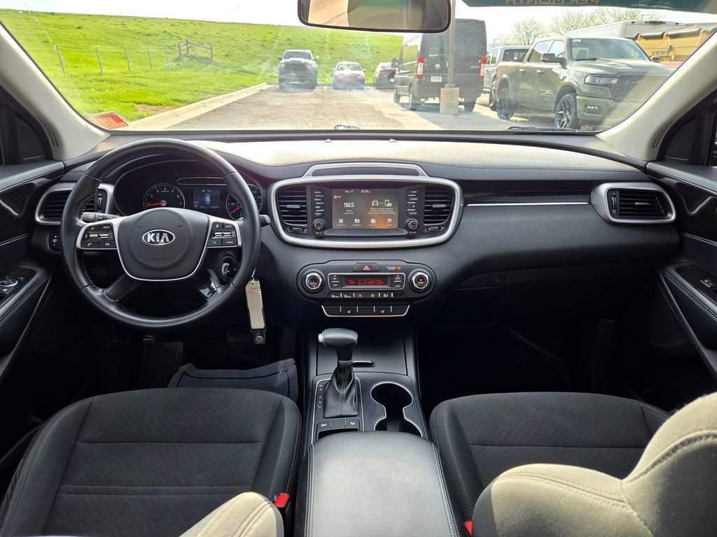 Used 2020 Kia Sorento LX w/ LX I4 Convenience Package image 17