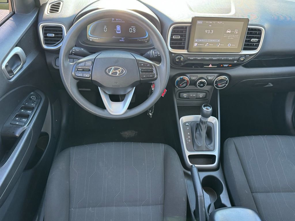 Used 2024 Hyundai Venue SE image 14