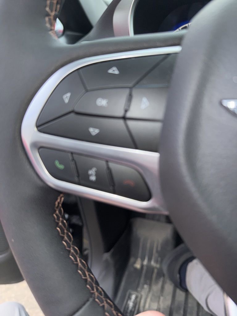 Used 2024 Chrysler Pacifica Pinnacle FWD image 14