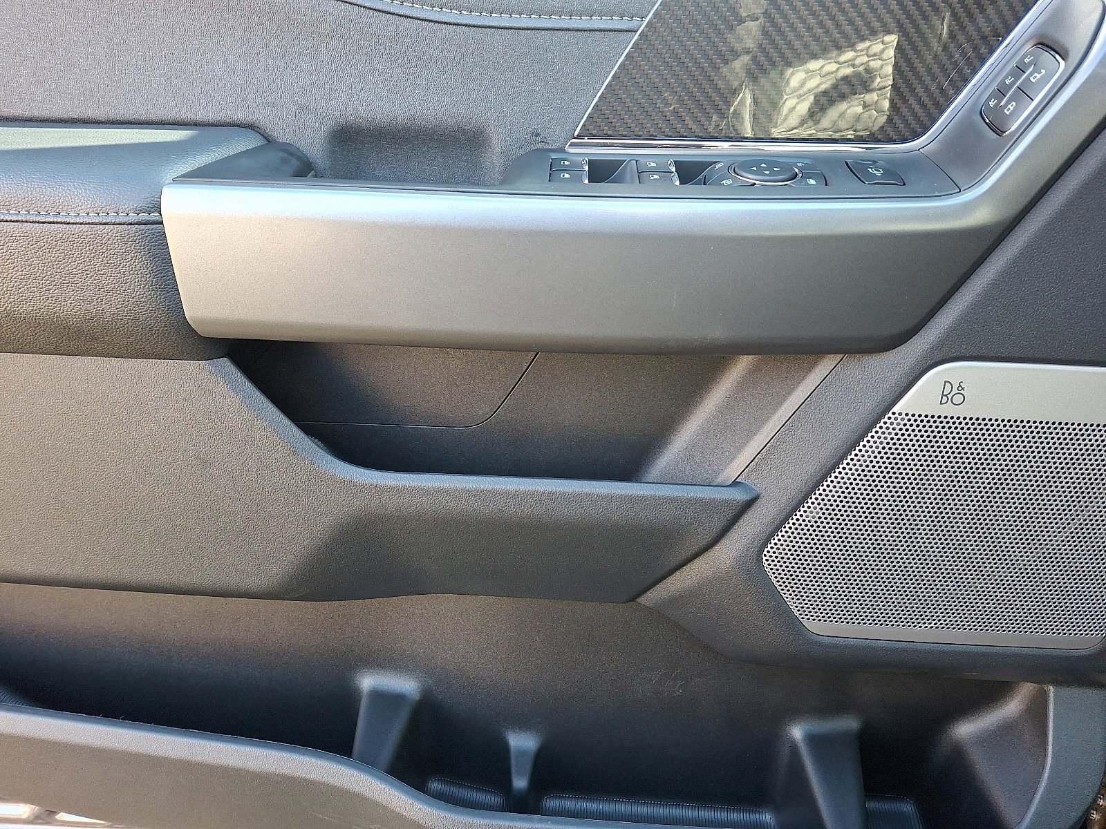 New 2026 Ford F250 Lariat w/ Black Appearance Package image 11