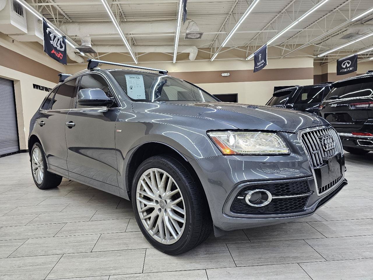 Used 2017 Audi Q5 2.0T Premium Plus w/ Technology Package AWD/4WD image 4