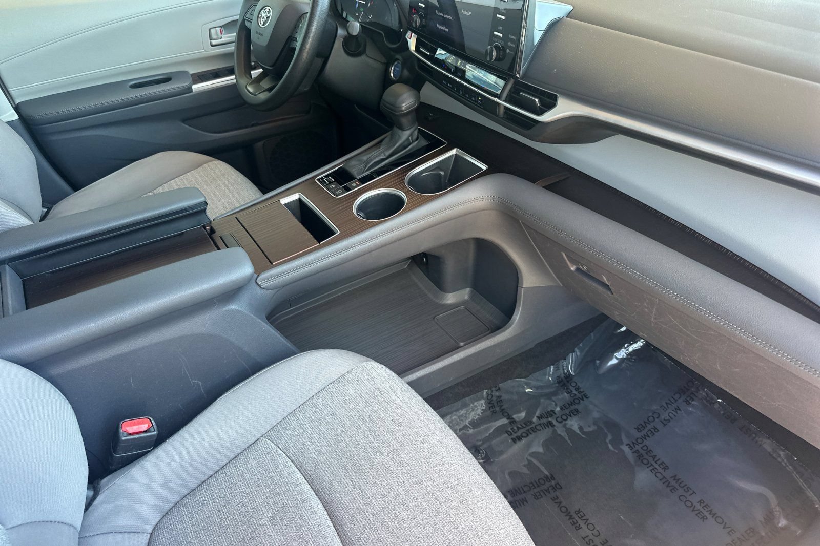 Certified 2024 Toyota Sienna LE AWD/4WD image 20