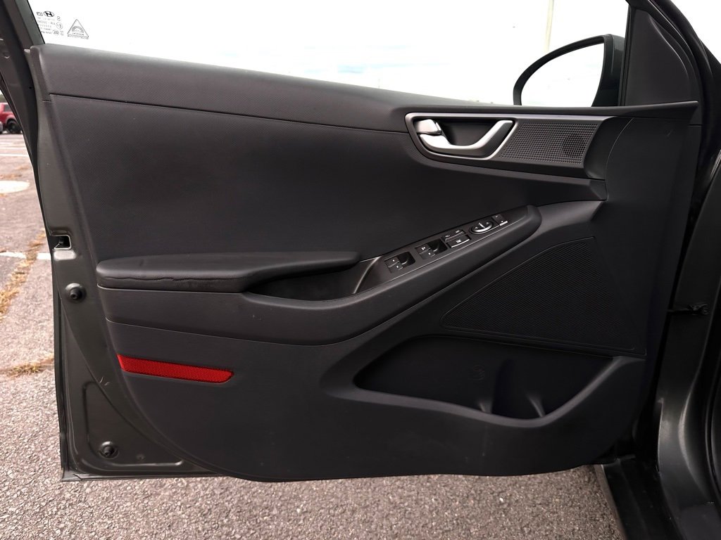 Used 2020 Hyundai Ioniq Blue image 14