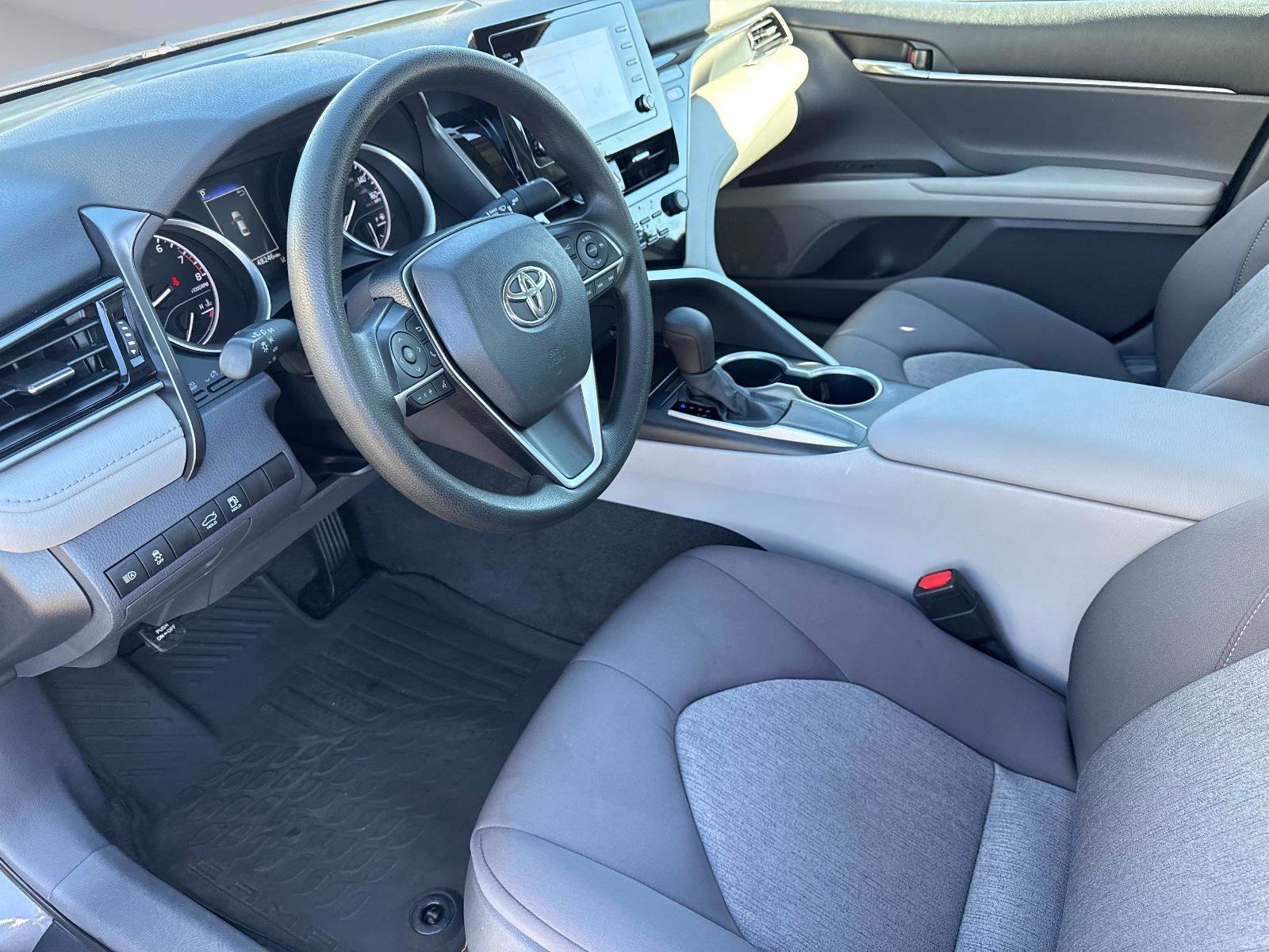 Used 2021 Toyota Camry LE image 21