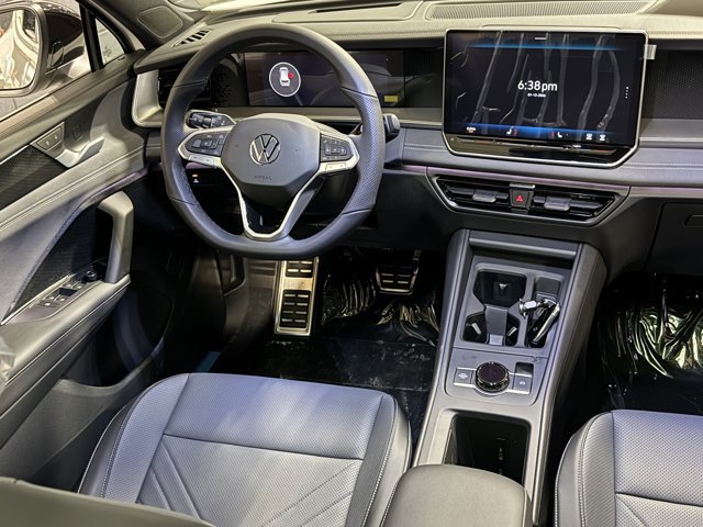 New 2026 Volkswagen Tiguan SE R-Line image 16