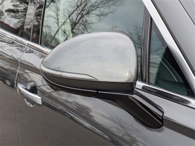 Used 2025 Genesis Electrified GV70 Advanced image 12