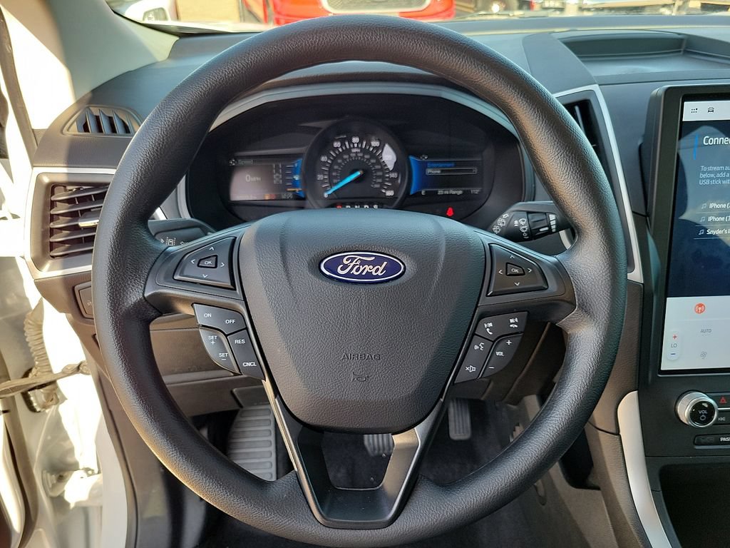 Used 2022 Ford Edge SE w/ Black Appearance Package AWD/4WD image 21