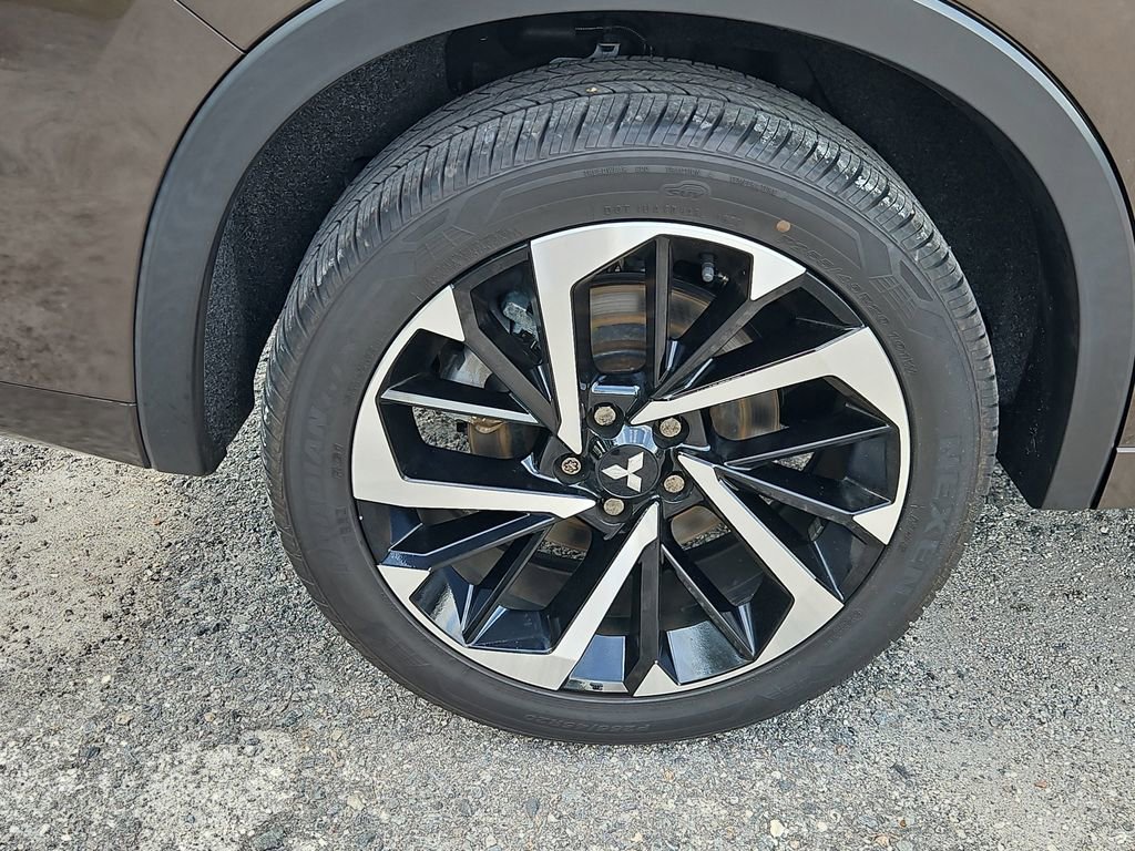 Used 2024 Mitsubishi Outlander SEL image 5