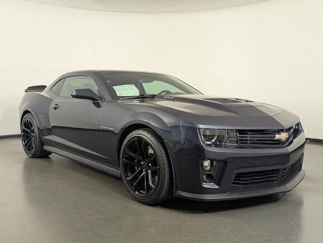 Used 2014 Chevrolet Camaro ZL1 RWD image 2