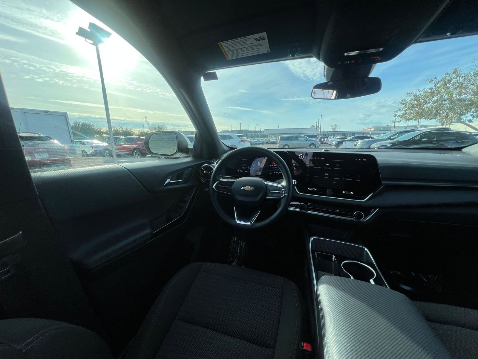 Used 2025 Chevrolet Equinox LT image 34