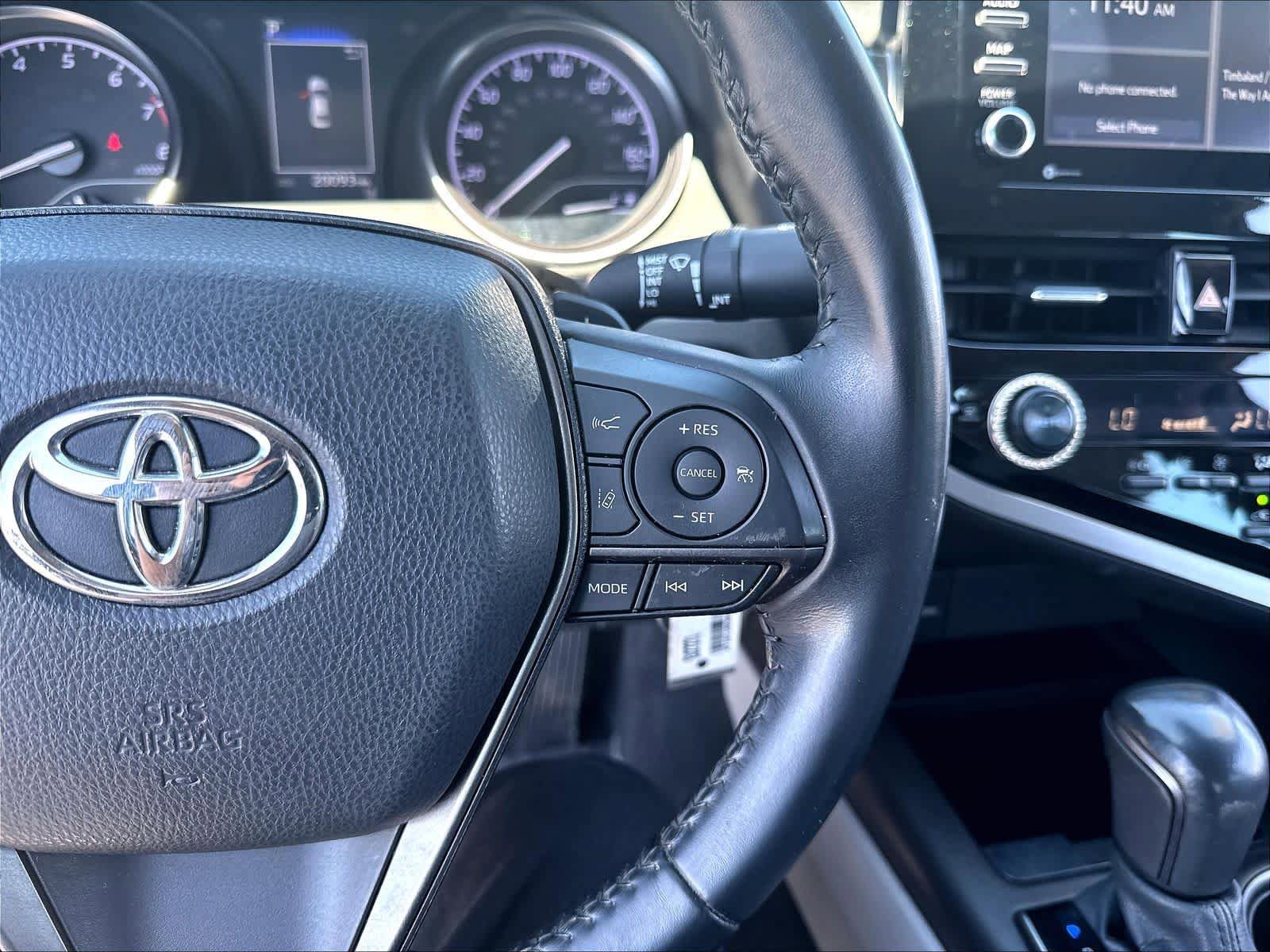 Used 2022 Toyota Camry SE FWD image 14