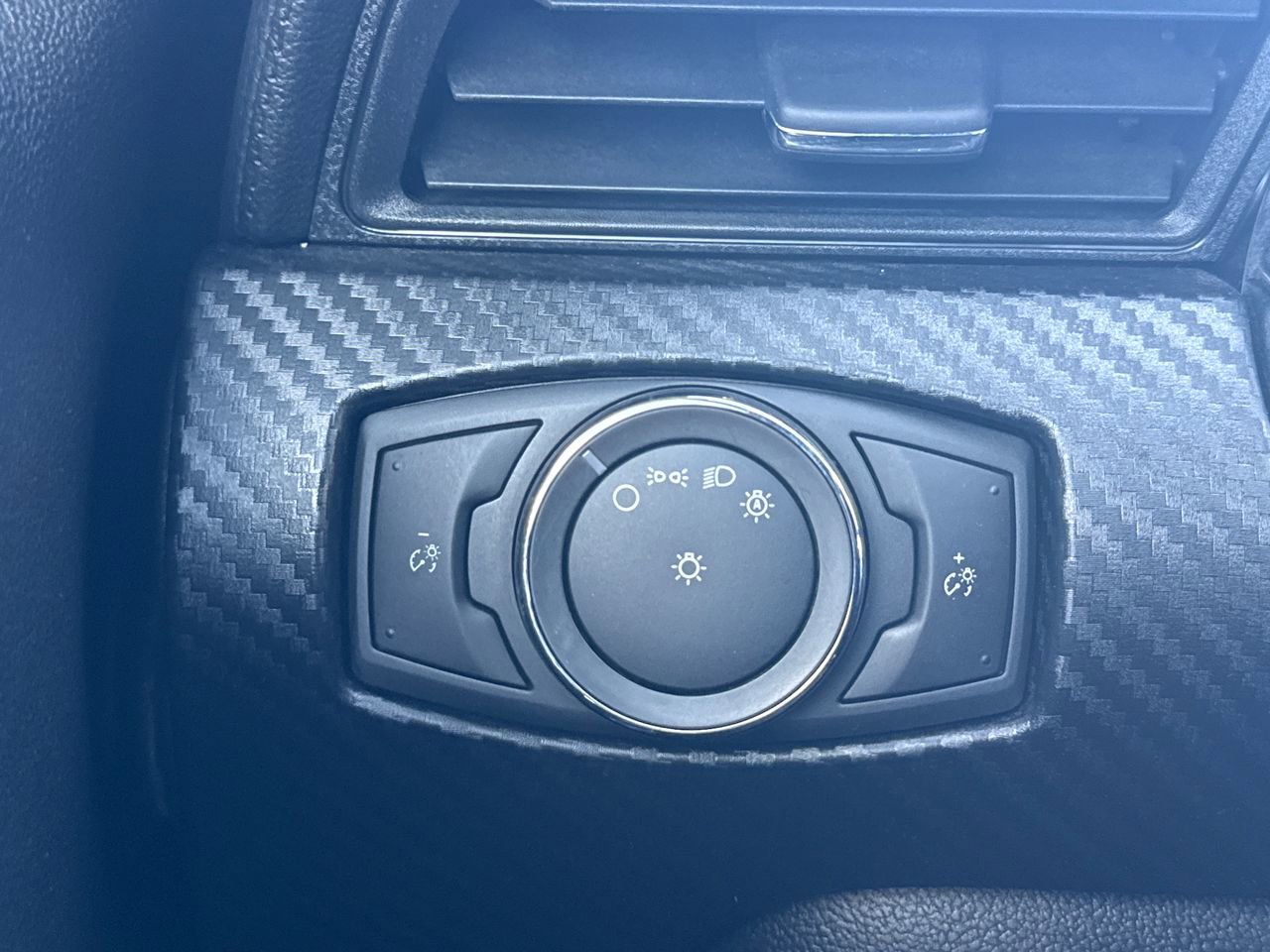 Used 2016 Ford Mustang Coupe image 27