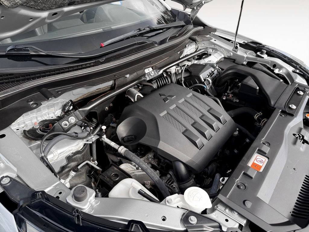 Used 2022 Mitsubishi Eclipse Cross AWD image 26