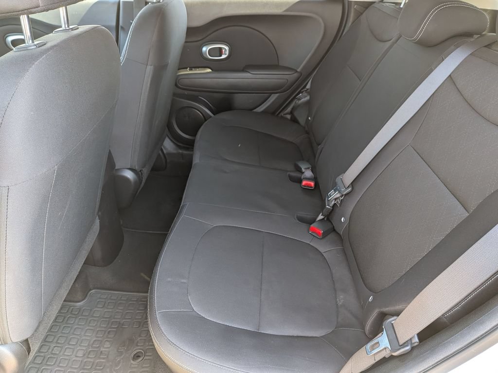 Used 2015 Kia Soul FWD image 23