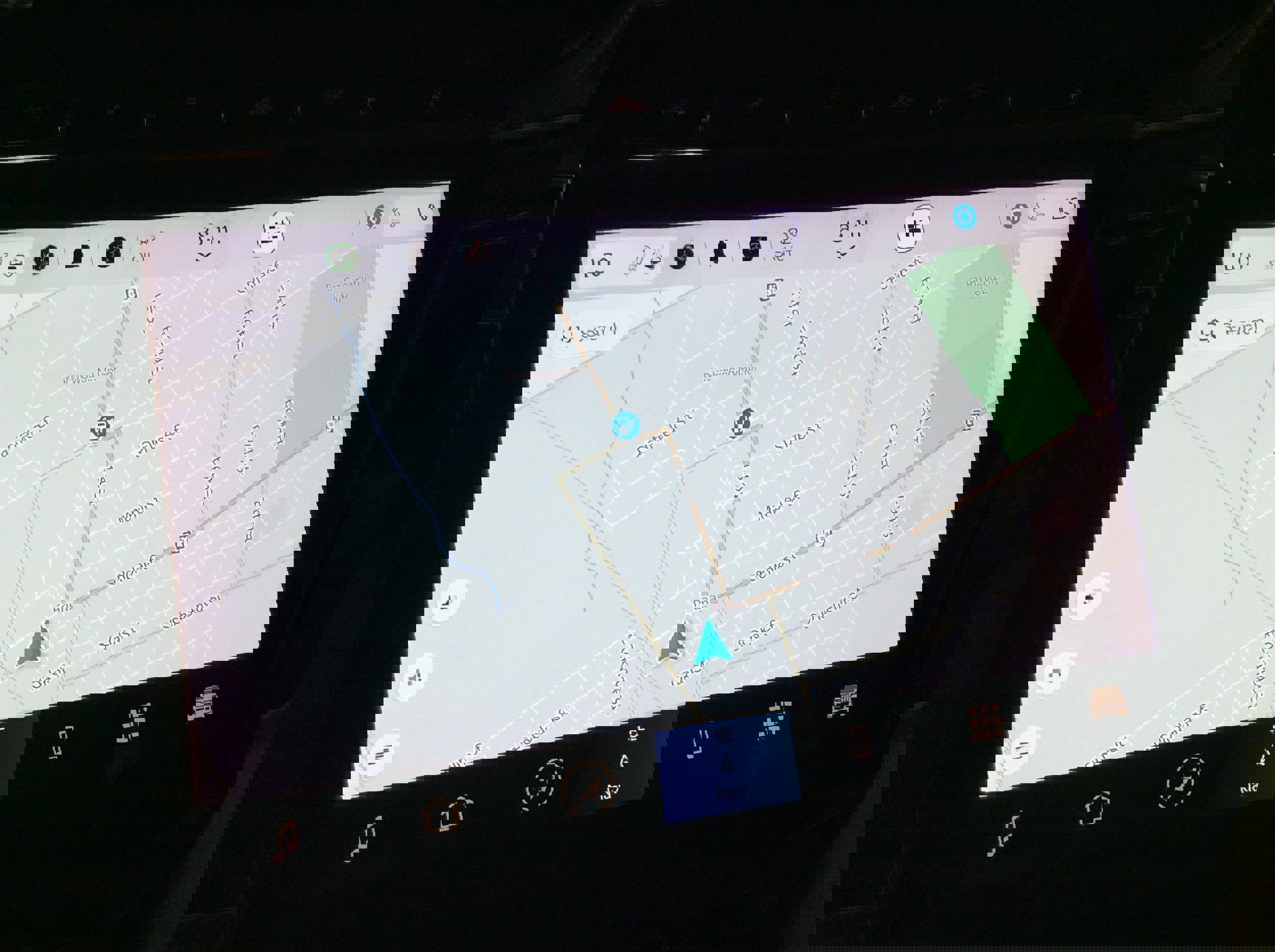 Used 2024 Jeep Grand Cherokee Limited image 32