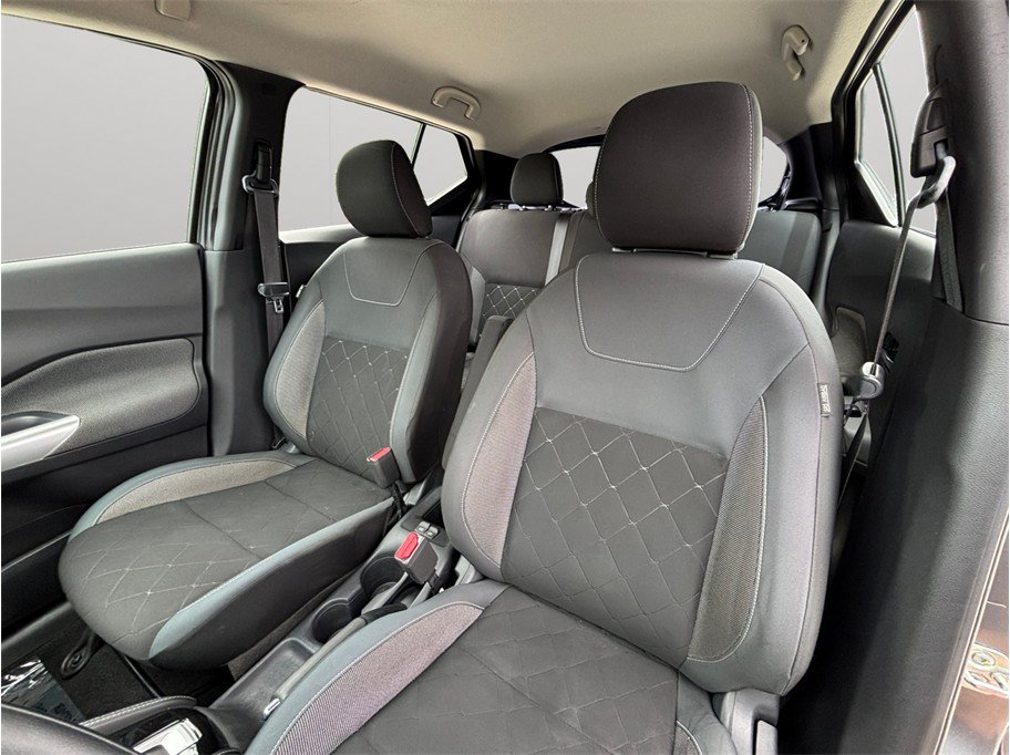 Used 2019 Nissan Kicks SV FWD image 16