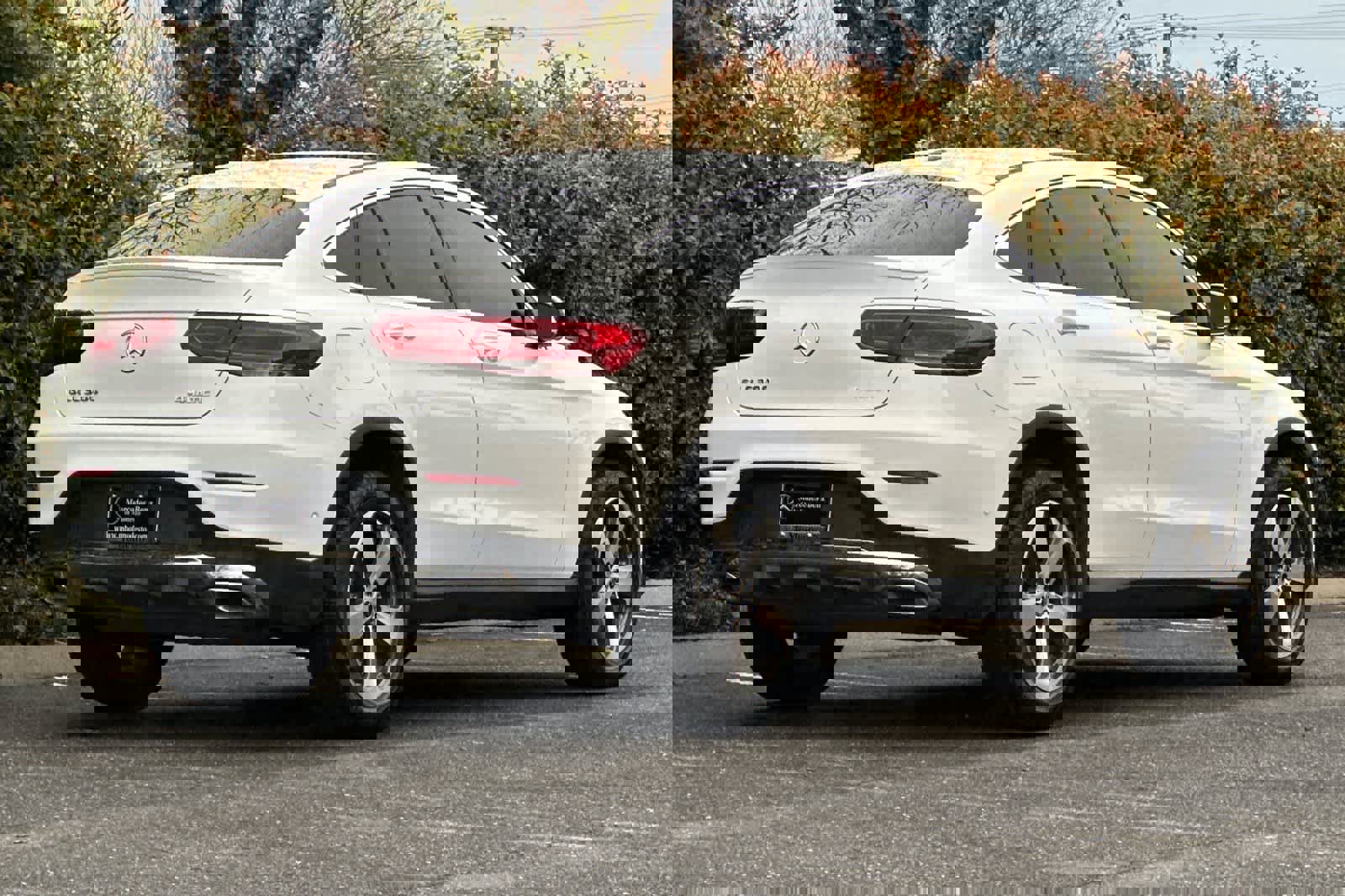 Used 2020 Mercedes-Benz GLC 300 4MATIC Coupe image 3