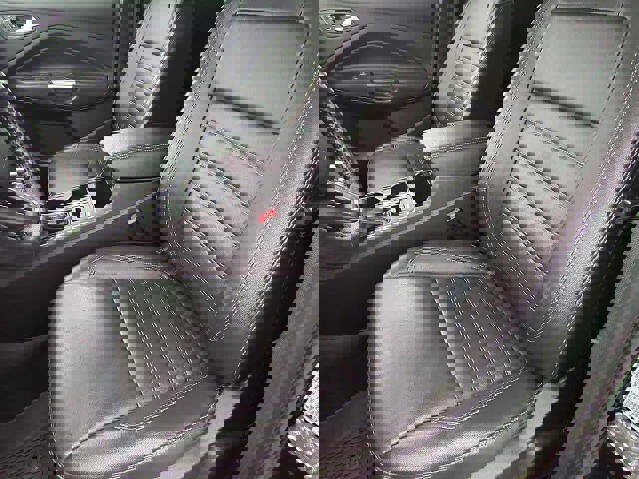 Used 2019 Ford Escape Titanium image 15