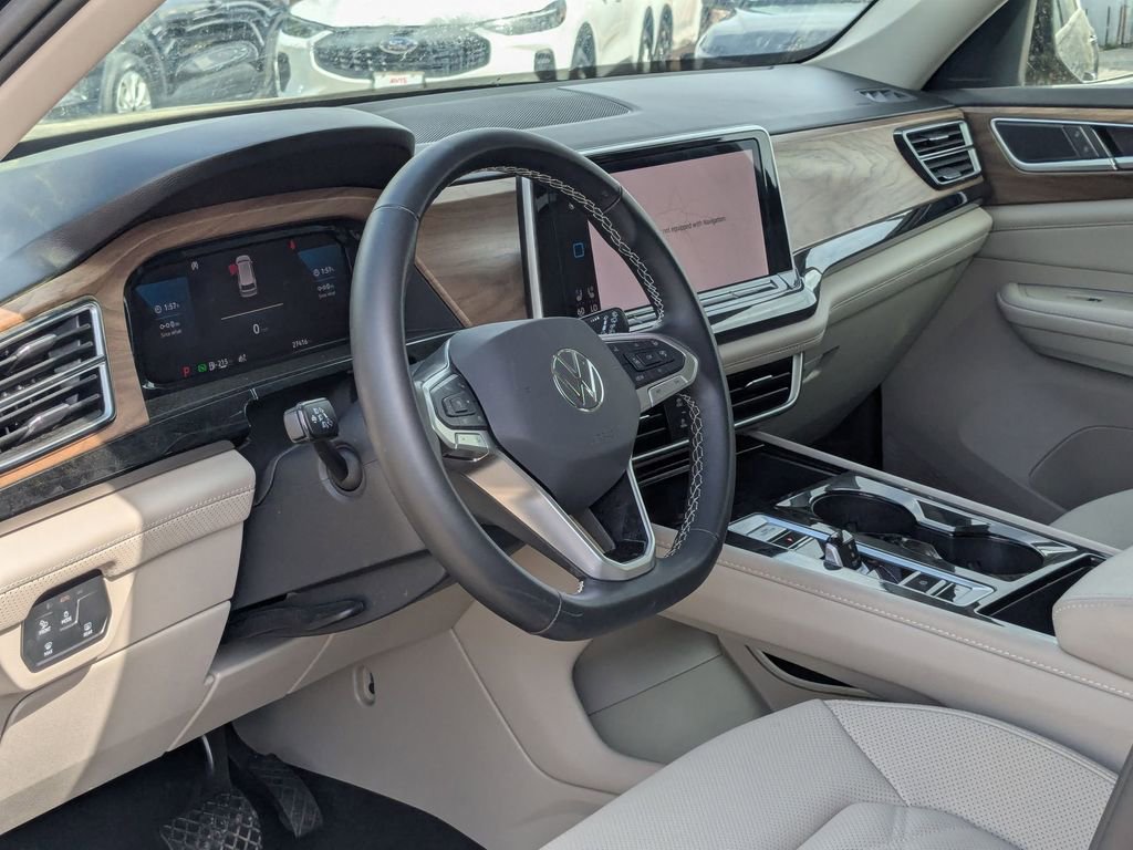 Used 2025 Volkswagen Atlas SE image 14