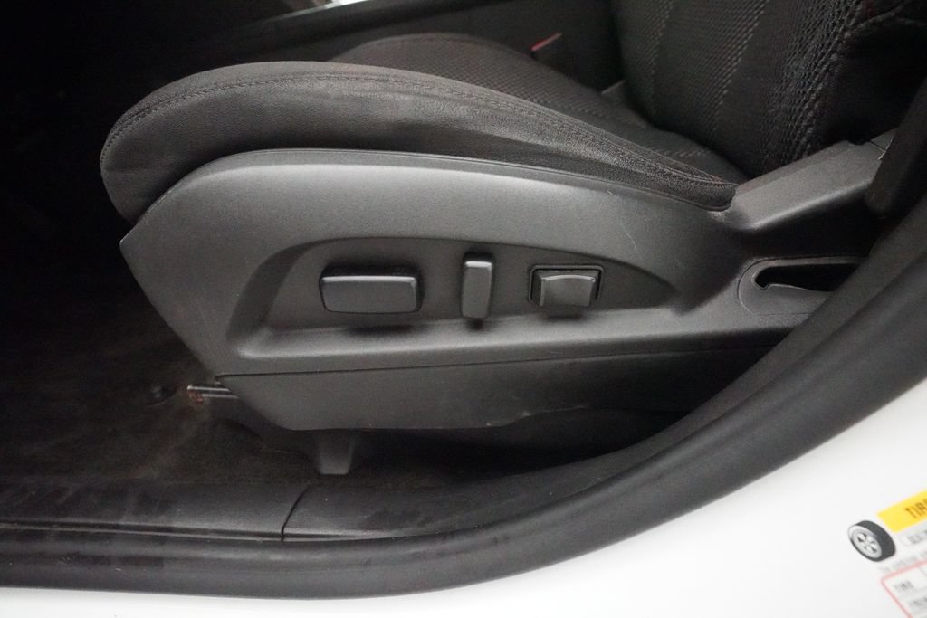 Used 2017 Chevrolet Equinox LT w/ Convenience Package FWD image 28