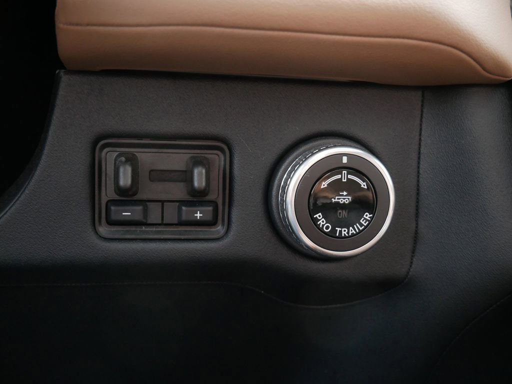 Used 2025 Lincoln Navigator Black Label image 29